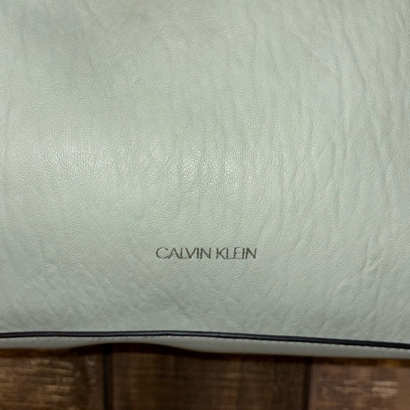 Calvin Klein Ellie Large Tote Bag Mint Green NWOT - Picture 2 of 10